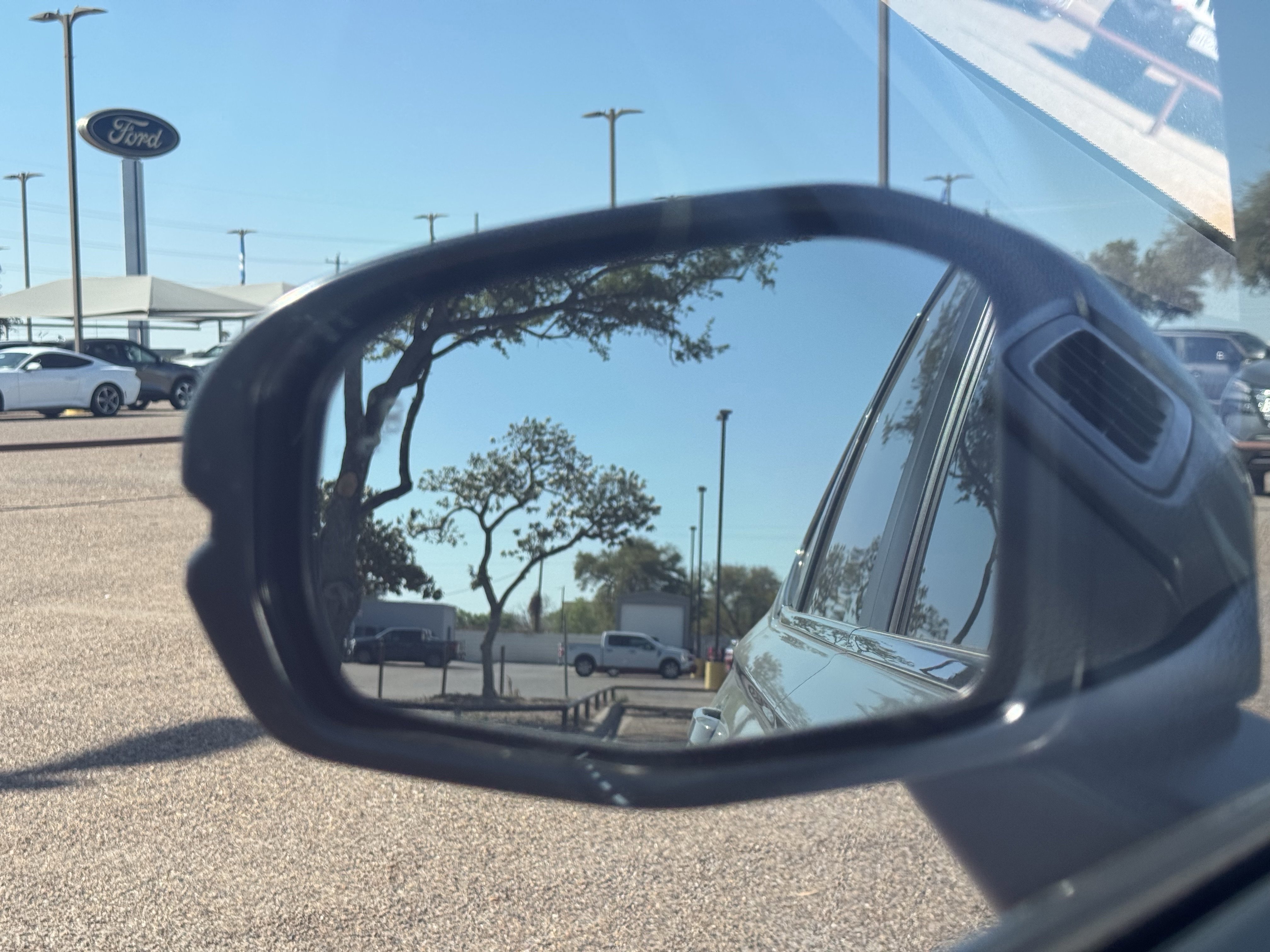 Used 2025 Honda CR-V EX image 17