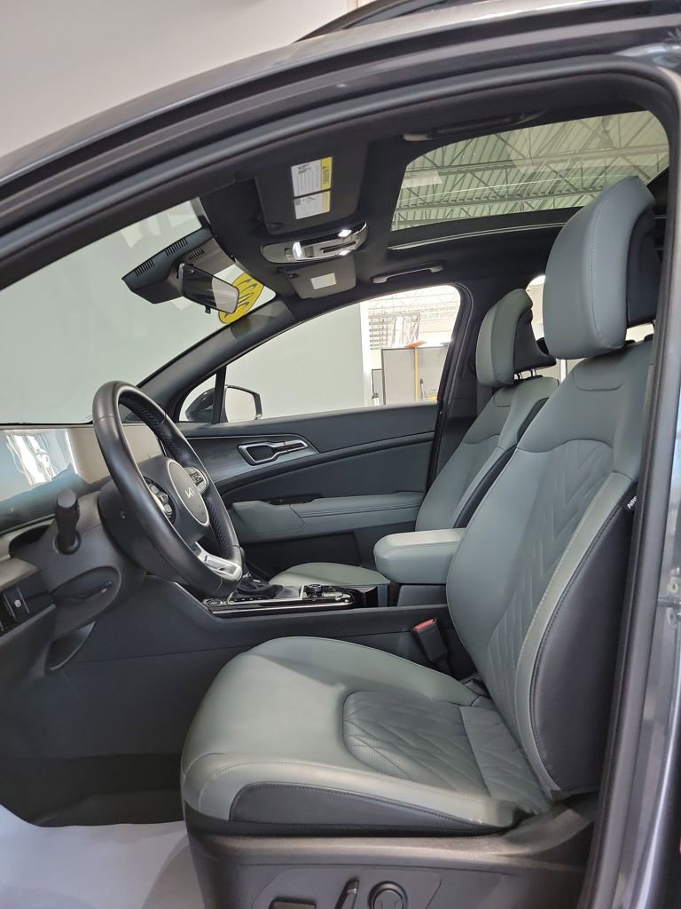 Used 2023 Kia Sportage X-Line w/ X-Line Premium Package AWD/4WD image 2