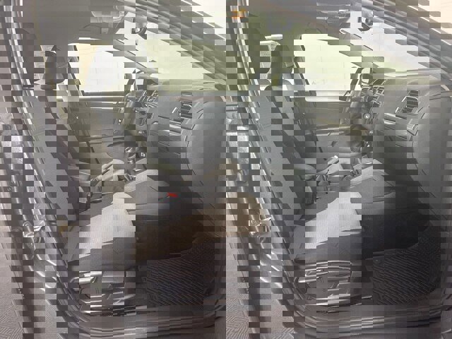 Used 2017 Volkswagen Jetta S image 4