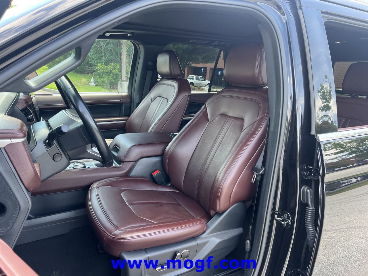 Certified 2024 Ford Expedition Limited RWD image 21