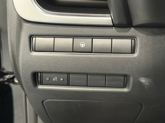Used 2023 Nissan Rogue SV AWD/4WD image 15