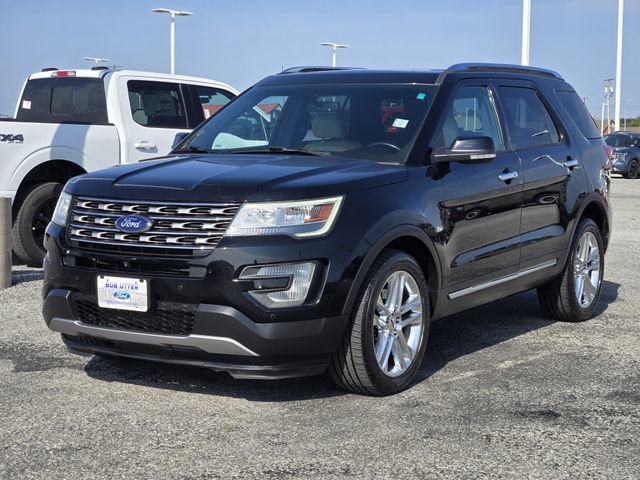 Certified 2017 Ford Explorer Limited w/ Class II Trailer Tow Package AWD/4WD image 3