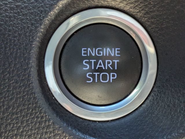Used 2022 Toyota Corolla Cross XLE w/ Convenience Package FWD image 28