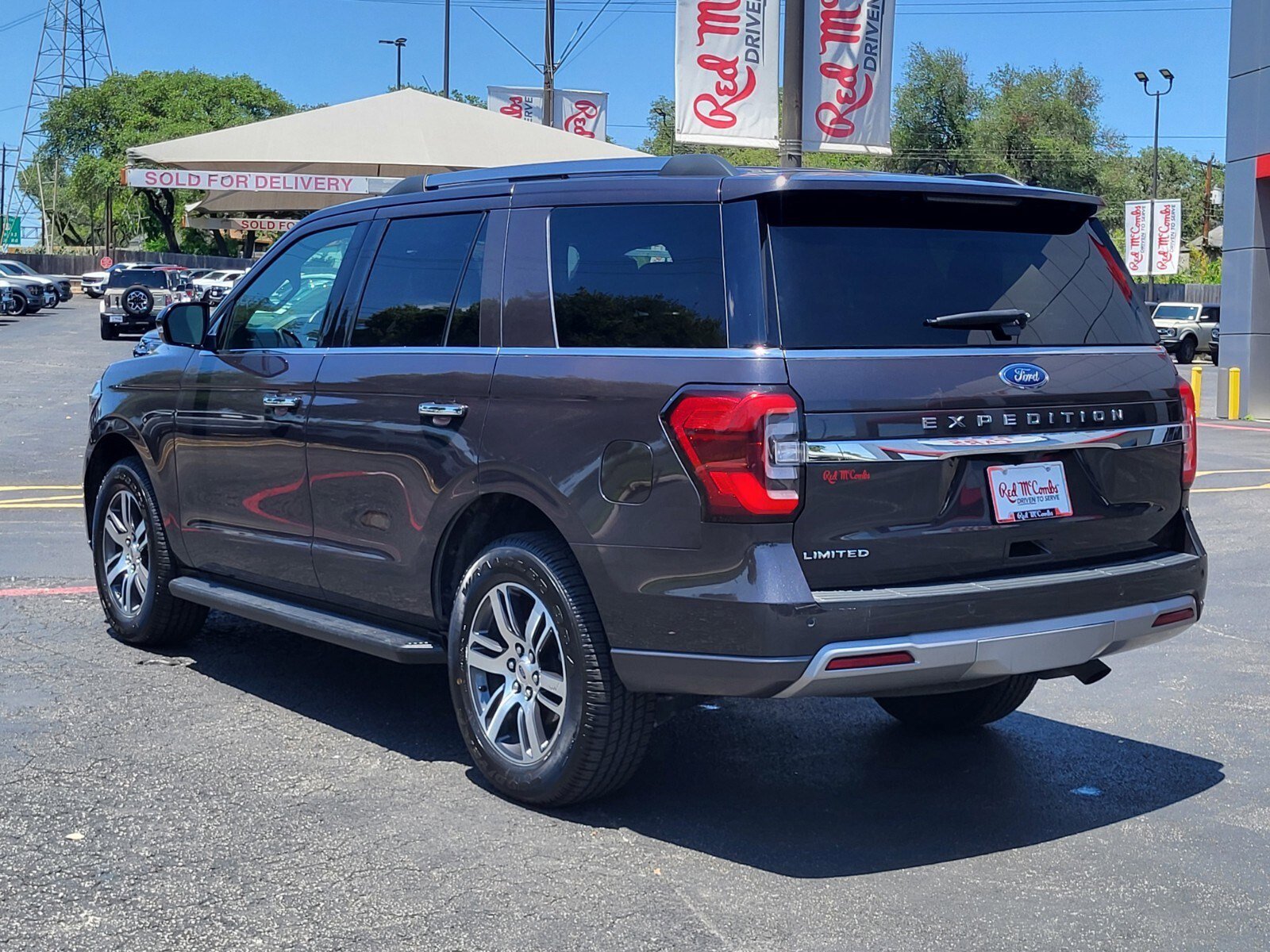 Certified 2024 Ford Expedition Limited AWD/4WD image 6