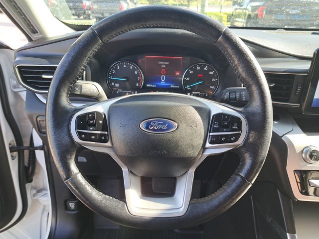 Certified 2022 Ford Explorer XLT w/ Equipment Group 202A image 27