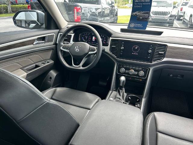 Used 2023 Volkswagen Atlas SE w/ Black Wheel Package FWD image 9