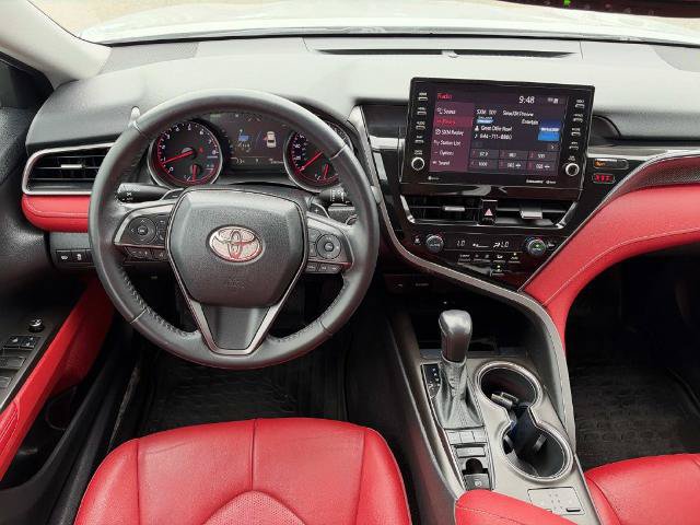 Used 2022 Toyota Camry XSE FWD image 11