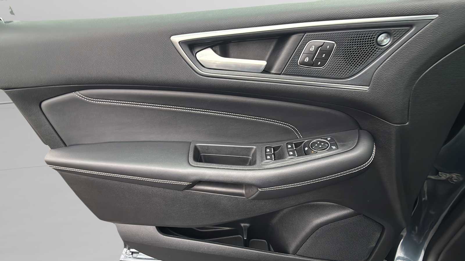 Certified 2024 Ford Edge Titanium image 14