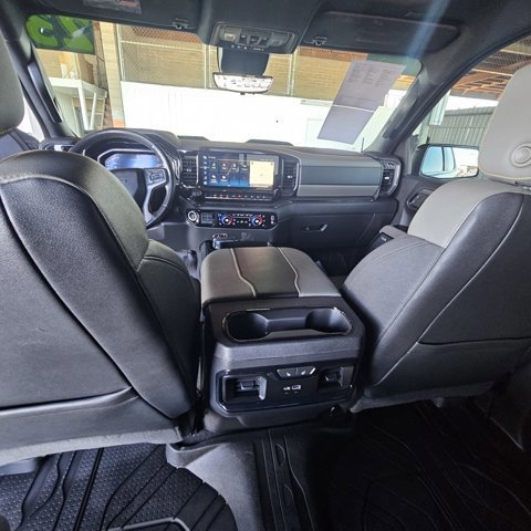 Used 2023 Chevrolet Silverado 1500 ZR2 w/ Technology Package image 16