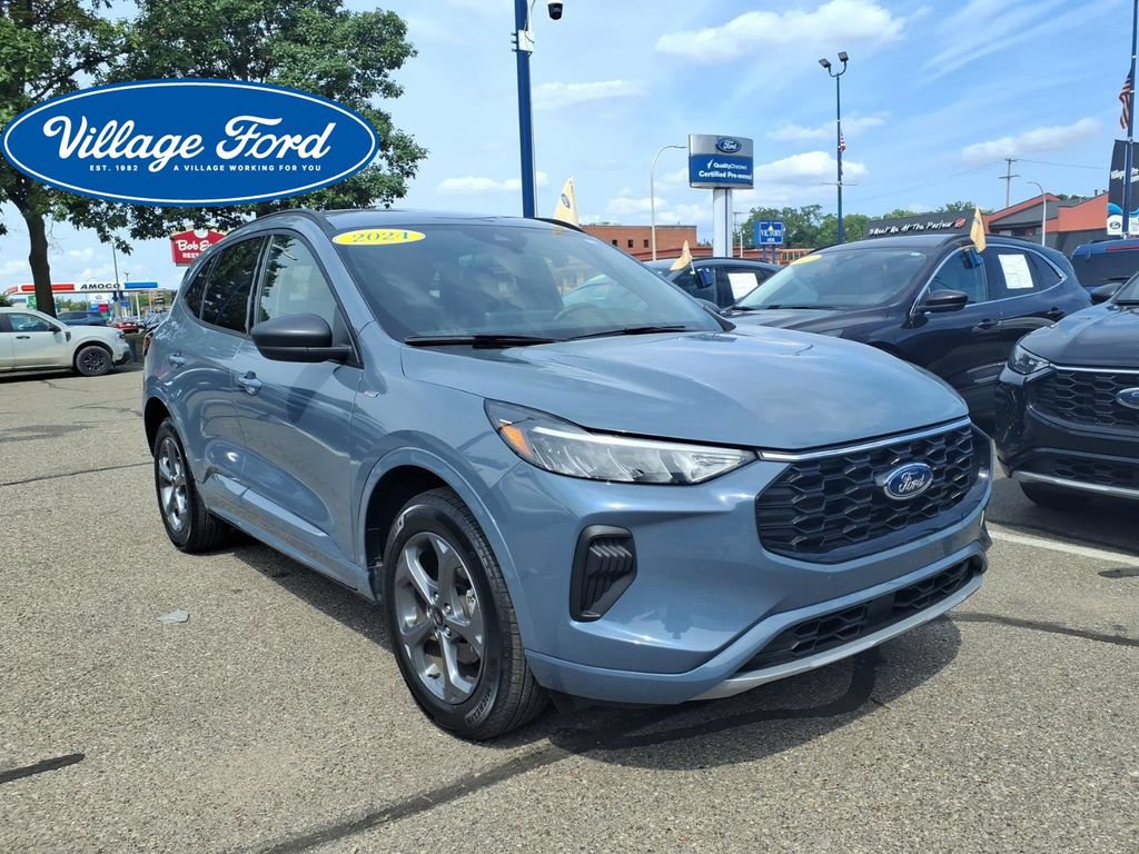 Certified 2024 Ford Escape ST-Line w/ Tech Pack #1 AWD/4WD image 4