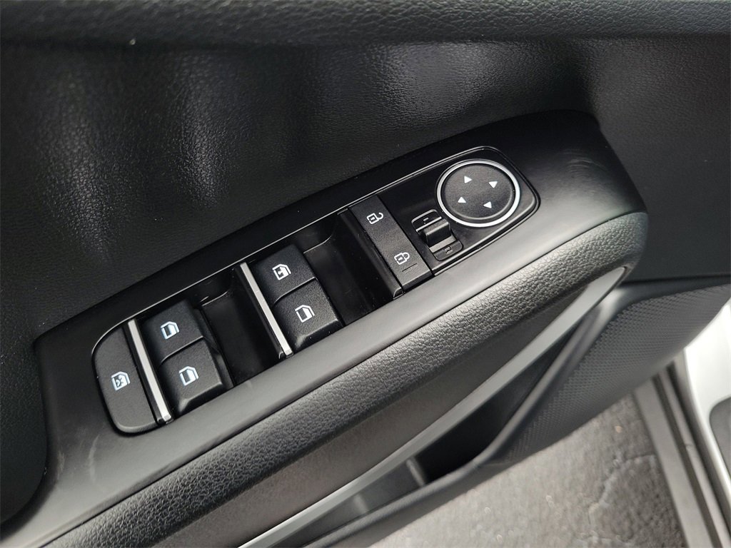 Used 2025 Kia Soul LX w/ LX Technology Package image 13