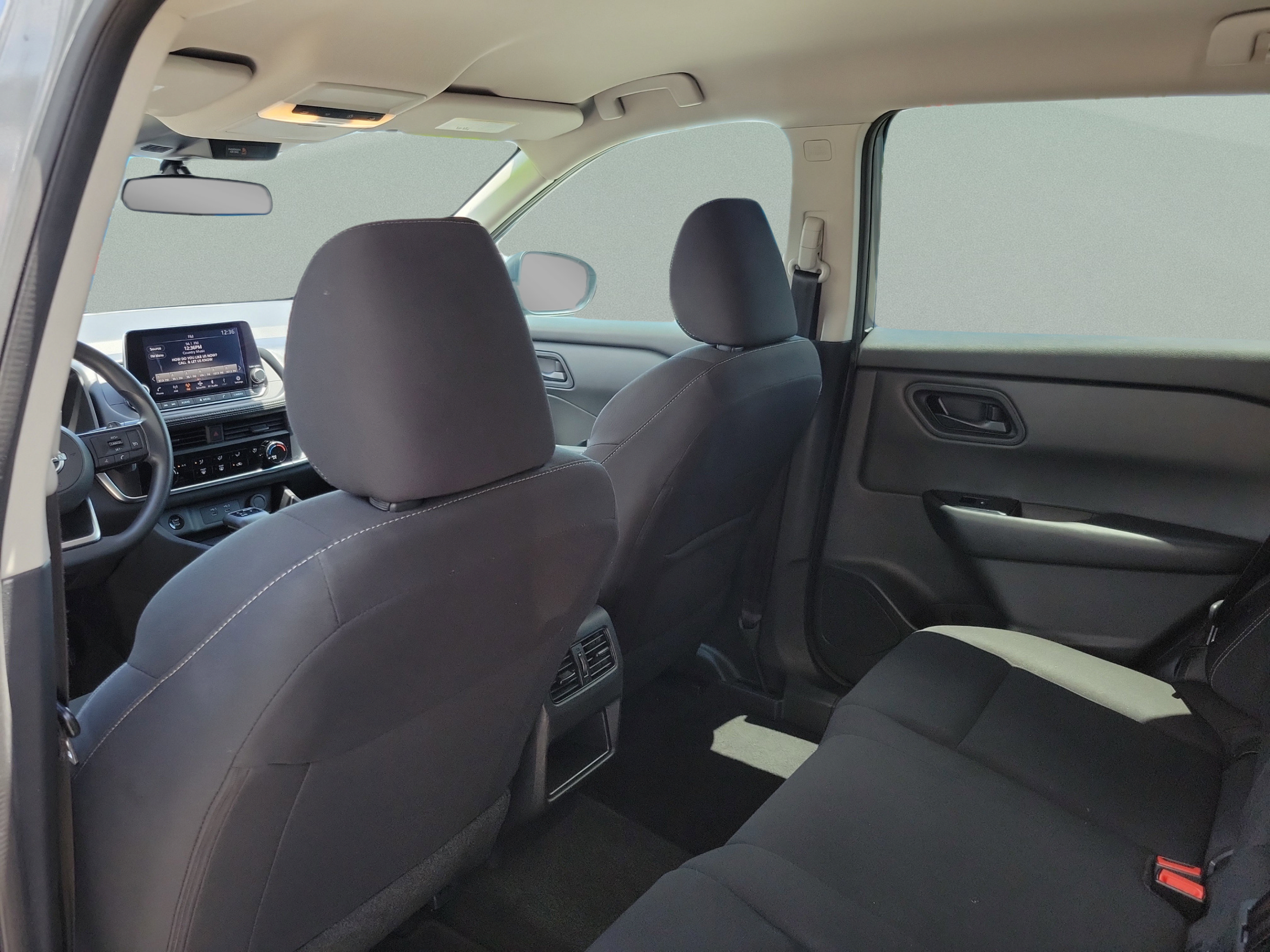 Used 2024 Nissan Rogue S AWD/4WD image 12