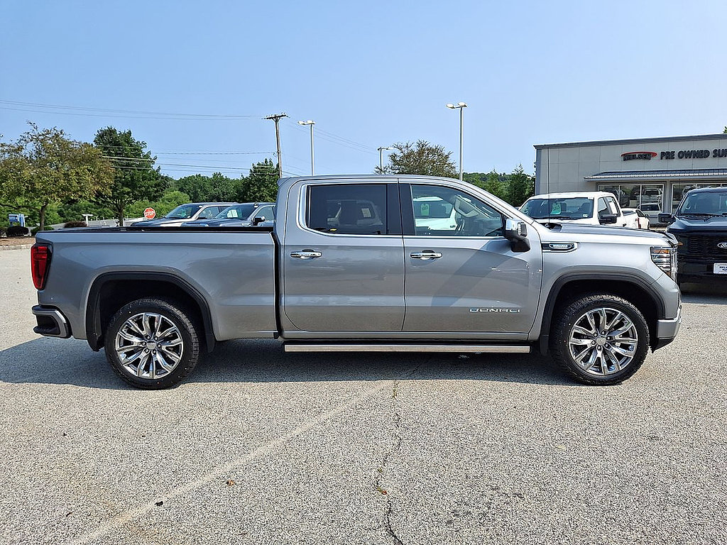 Used 2025 GMC Sierra 1500 Denali w/ Denali Reserve Package AWD/4WD image 26