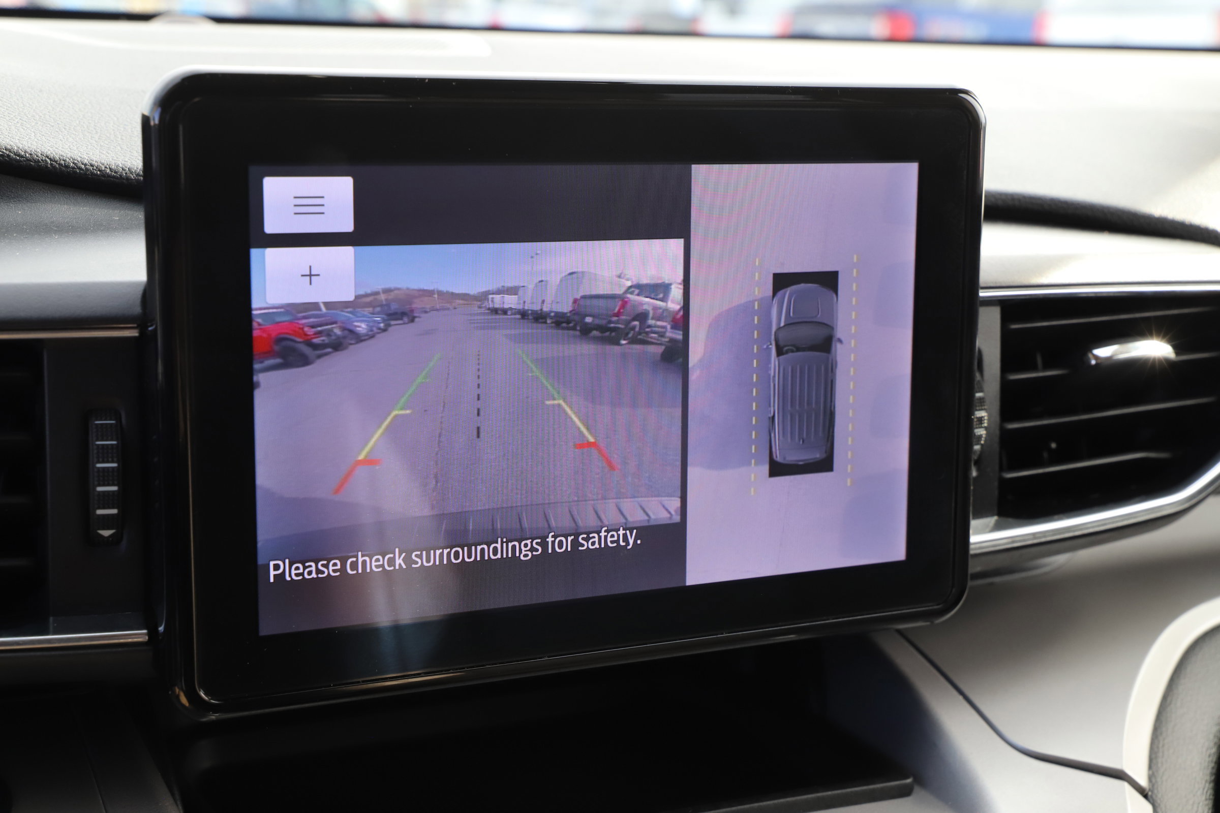 Certified 2023 Ford Explorer XLT w/ Equipment Group 202A image 34