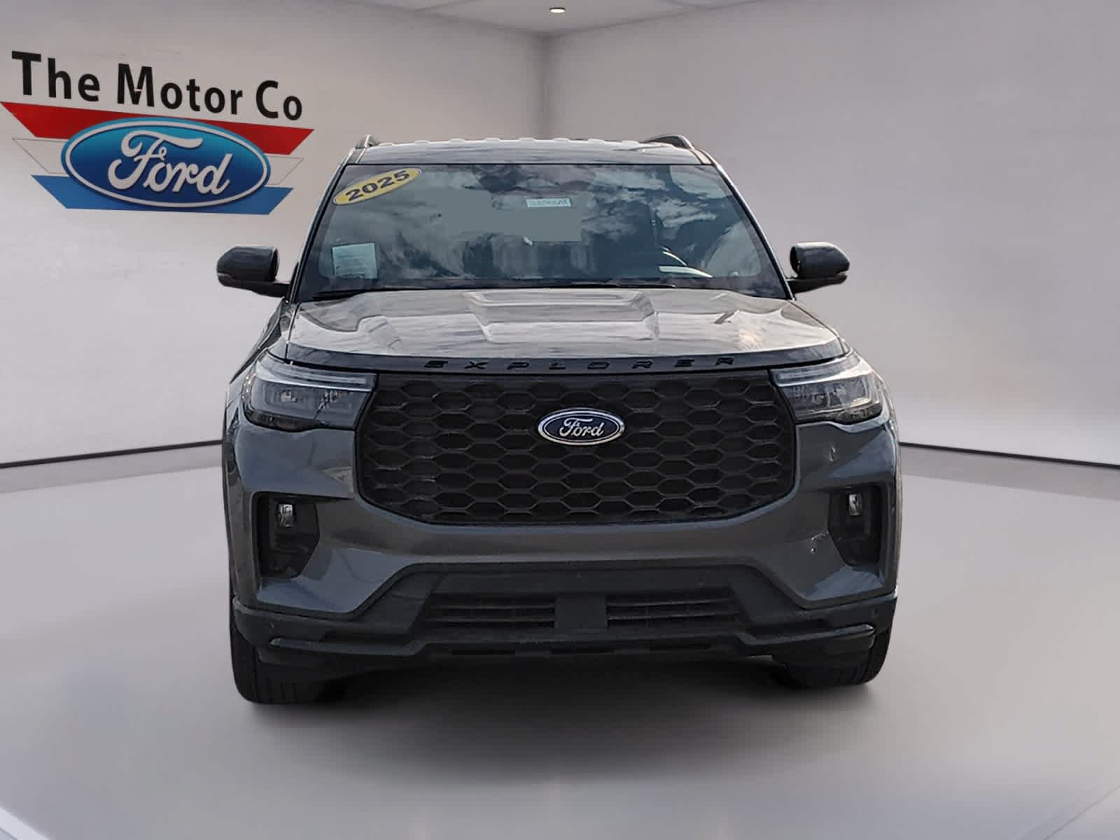 Certified 2025 Ford Explorer ST-Line AWD/4WD image 2