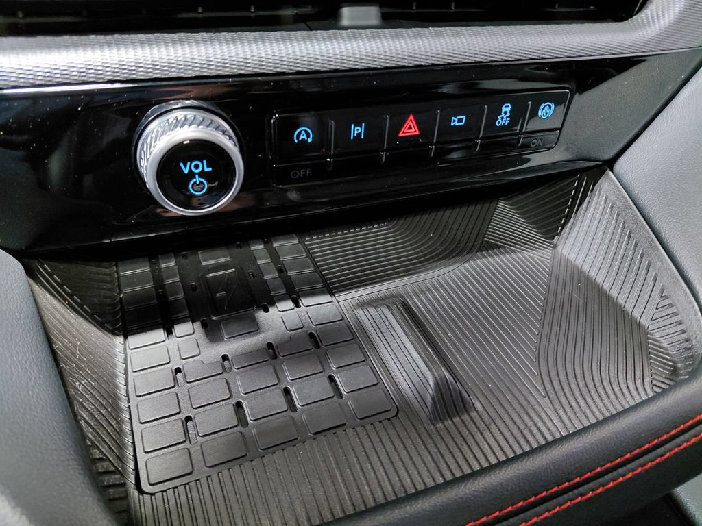 Certified 2025 Ford Explorer ST-Line w/ Premium Package AWD/4WD image 15