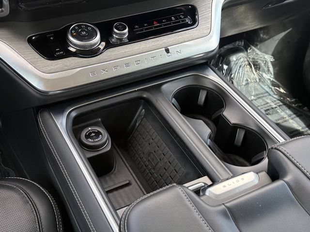Certified 2025 Ford Expedition Max Platinum AWD/4WD image 7