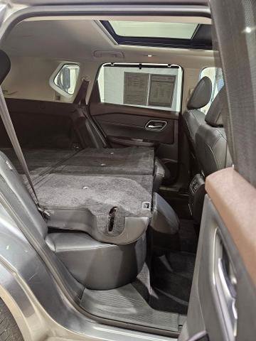 Used 2021 Nissan Rogue SV w/ Premium Package image 35