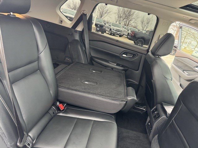 Used 2022 Nissan Rogue SL w/ SL Premium Package image 35