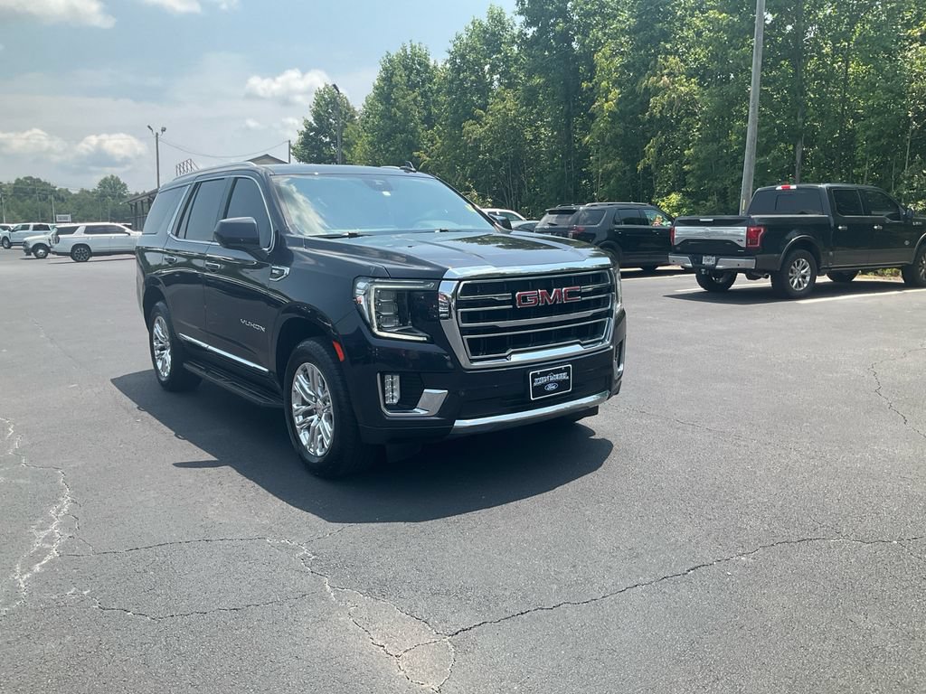 Used 2023 GMC Yukon SLT AWD/4WD image 3