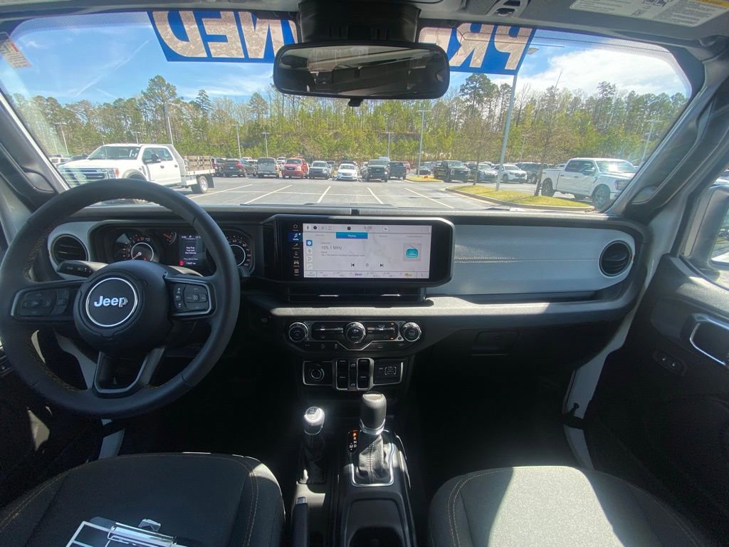 Used 2025 Jeep Gladiator Sport image 25