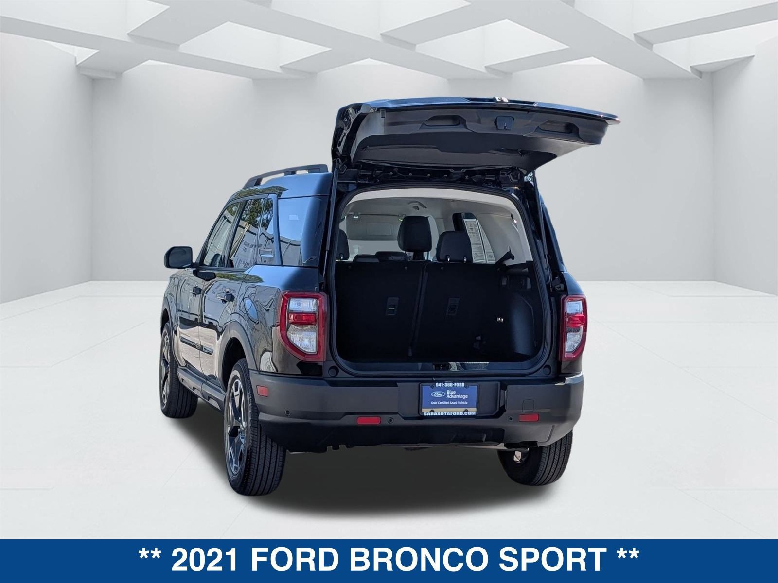 Certified 2021 Ford Bronco Sport Outer Banks w/ Outer Banks Package (96D) image 3