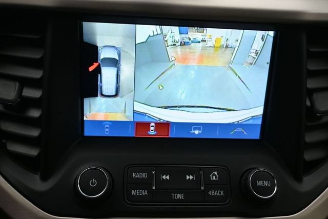 Used 2019 GMC Acadia Denali w/ Technology Package FWD image 16