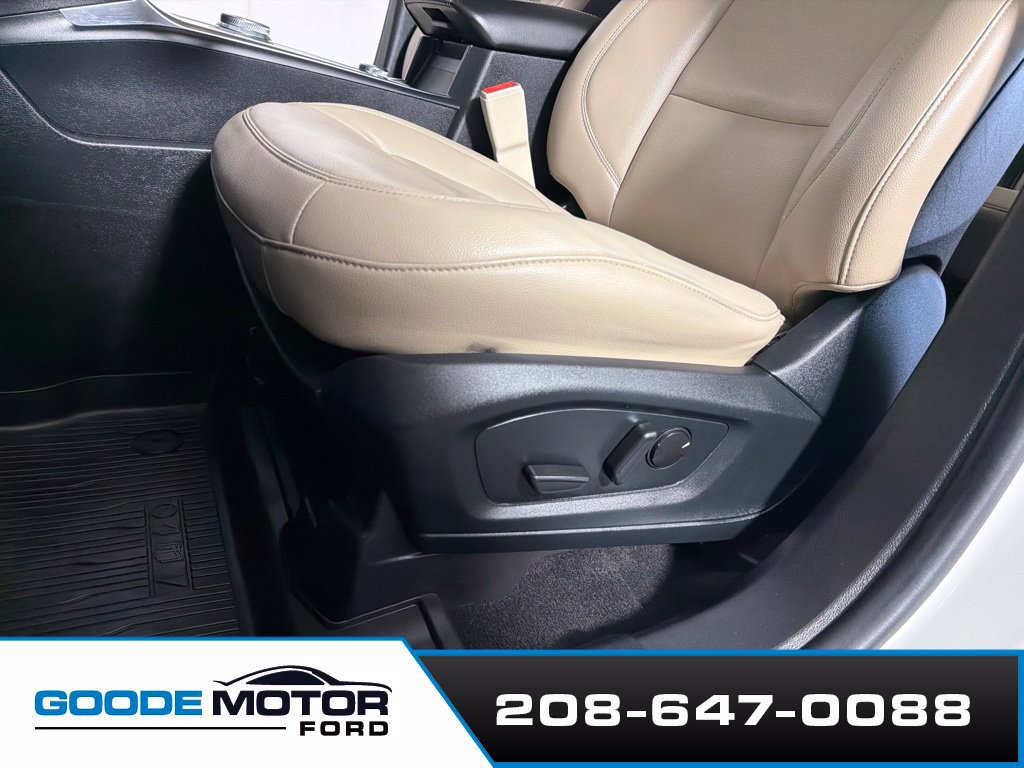 Certified 2020 Ford Explorer XLT w/ Equipment Group 202A AWD/4WD image 11