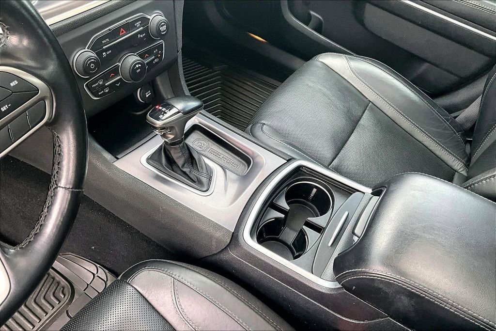 Used 2021 Dodge Charger SXT w/ Leather Interior Group RWD image 15