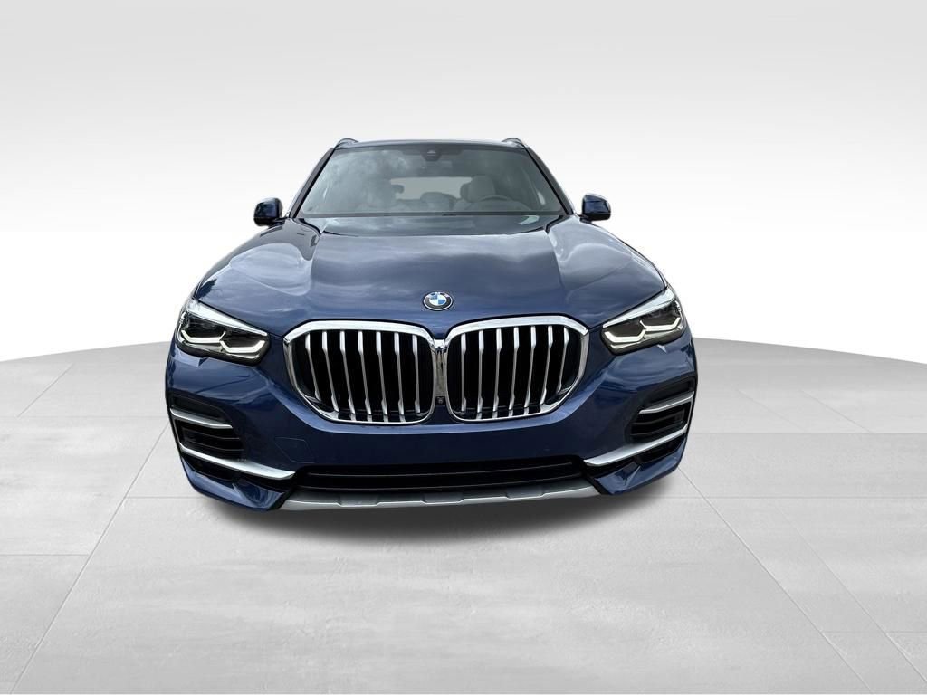 Used 2023 BMW X5 xDrive40i w/ Premium Package AWD/4WD image 9