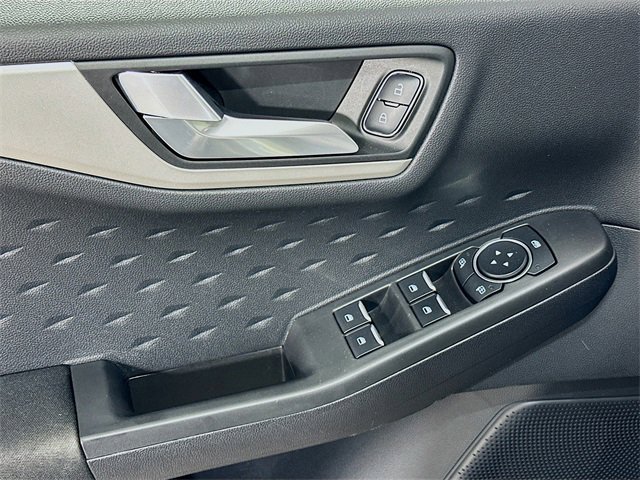 Certified 2020 Ford Escape SE image 17