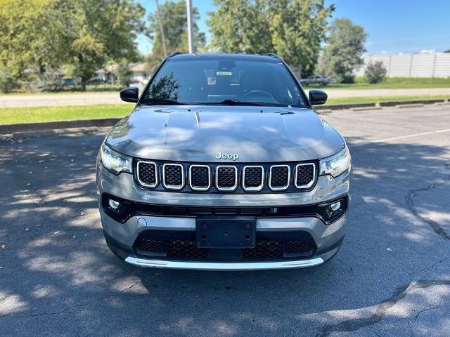 Used 2023 Jeep Compass Limited AWD/4WD image 2