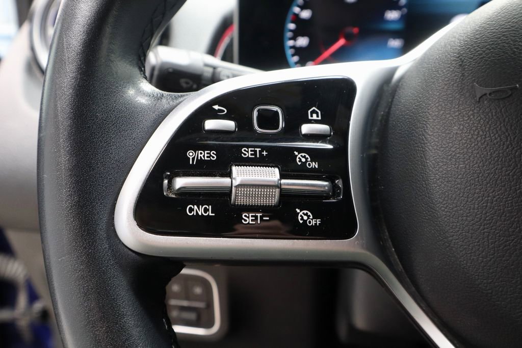 Used 2021 Mercedes-Benz GLB 250 4MATIC image 27