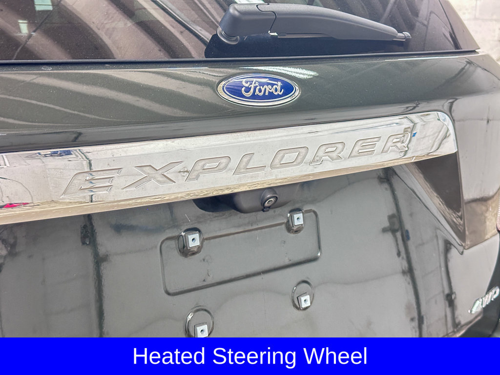 Certified 2022 Ford Explorer XLT w/ Equipment Group 202A AWD/4WD image 18