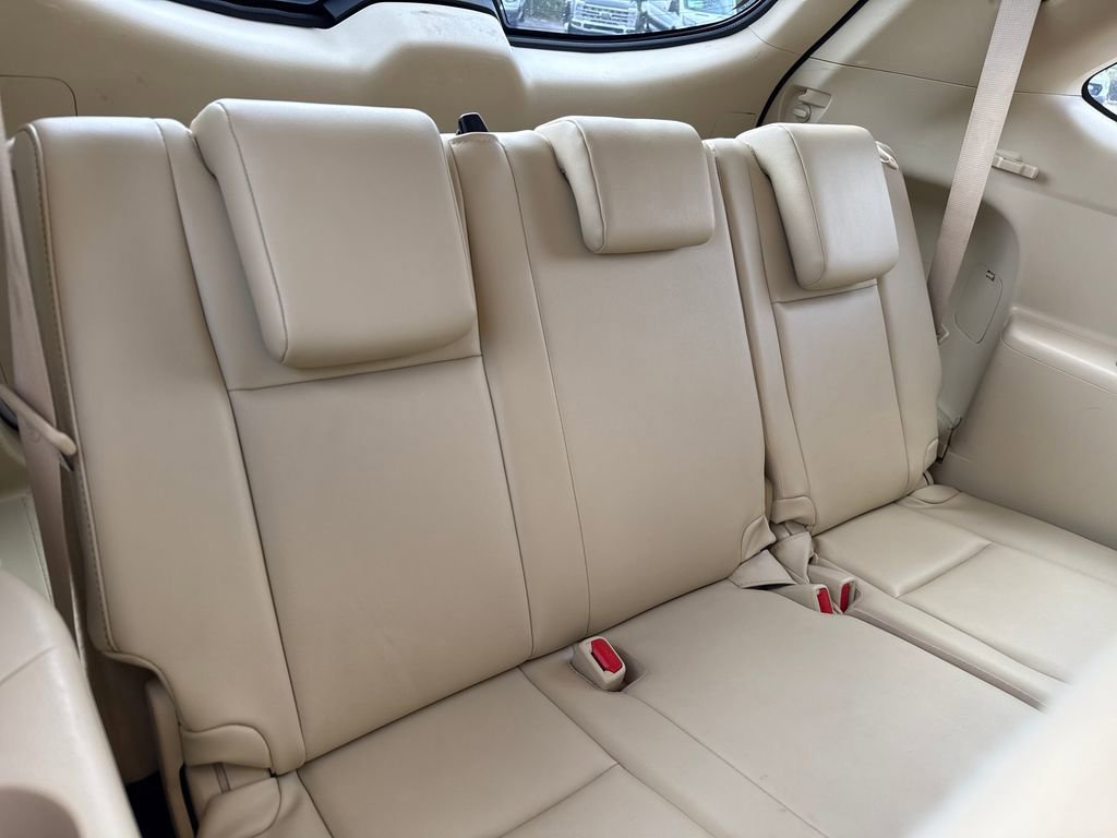 Used 2019 Toyota Highlander XLE AWD/4WD image 29