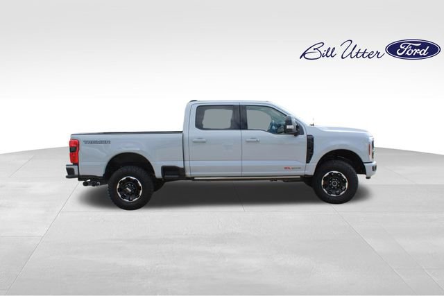 Certified 2026 Ford F350 Platinum w/ Tremor Off-Road Package AWD/4WD image 4