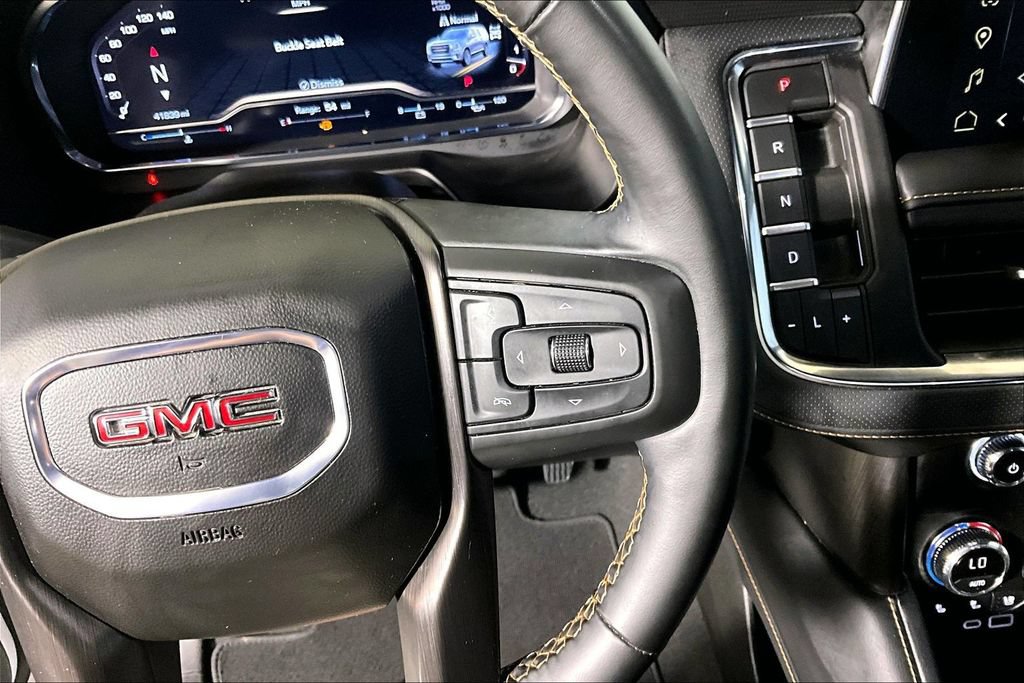 Used 2024 GMC Yukon XL AT4 w/ Technology Package AWD/4WD image 15