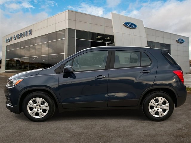Used 2018 Chevrolet Trax LS image 2