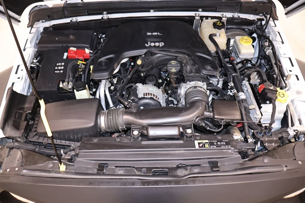 Used 2020 Jeep Wrangler Unlimited Sport S AWD/4WD image 38