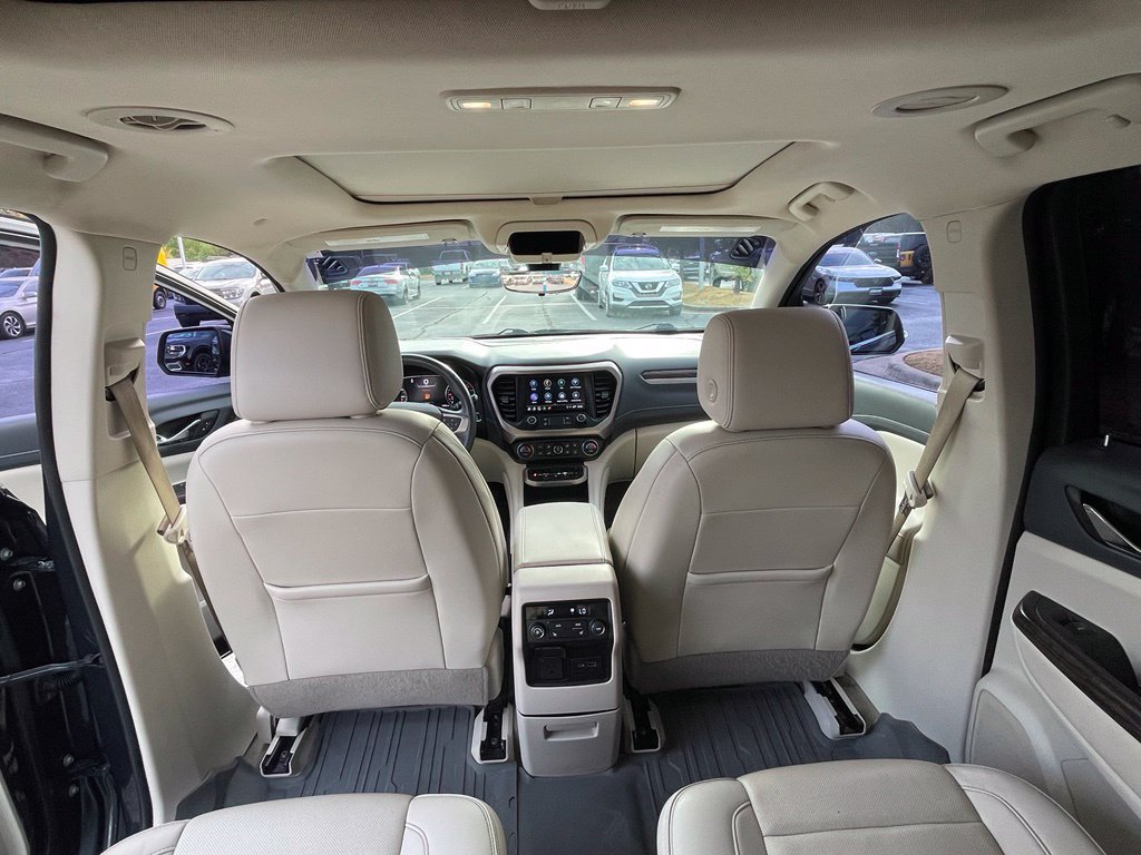Used 2021 GMC Acadia Denali w/ Denali Technology Package FWD image 30