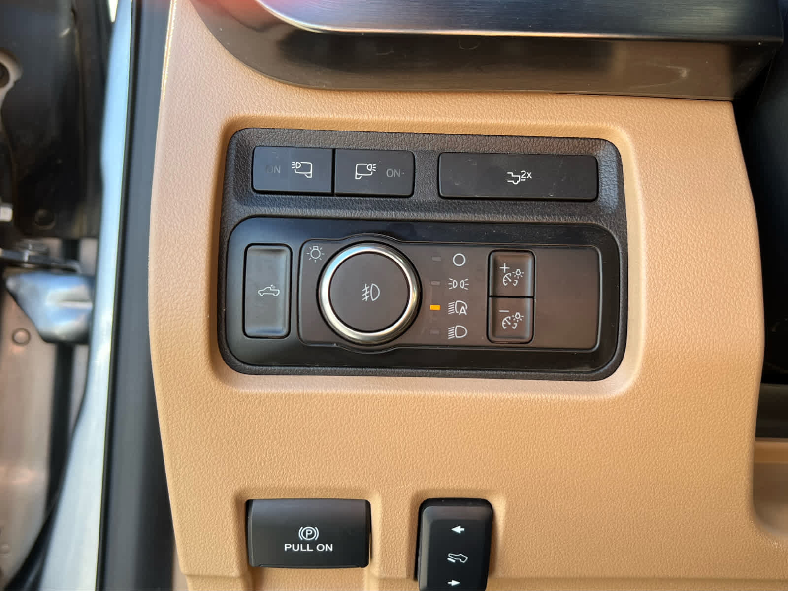 Certified 2024 Ford F350 Lariat image 32