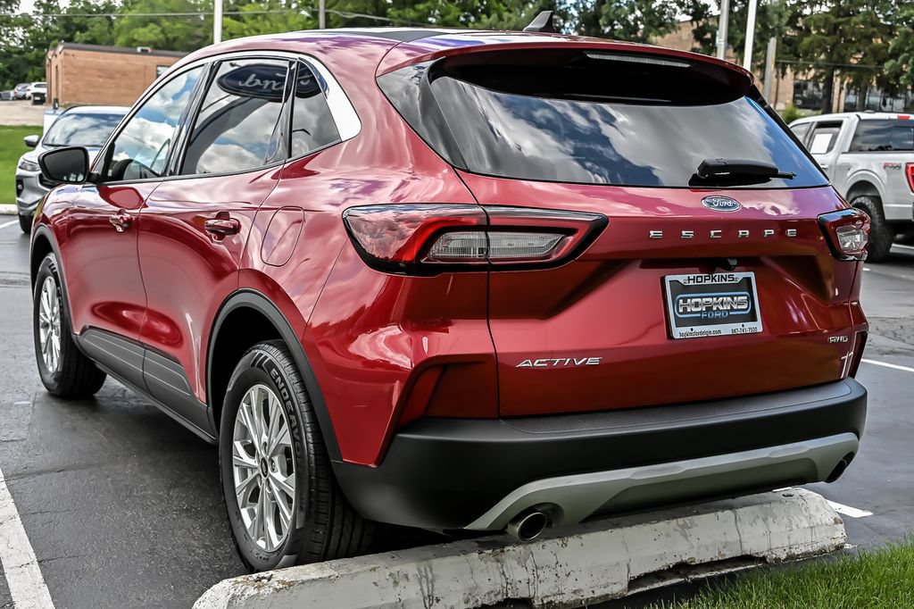 Certified 2023 Ford Escape Active AWD/4WD image 8