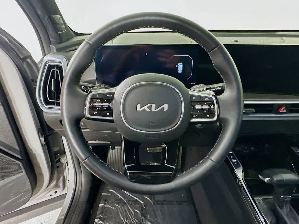 Used 2025 Kia Sorento SX Prestige AWD/4WD image 16