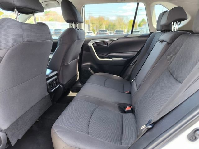 Used 2023 Toyota RAV4 LE AWD/4WD image 16