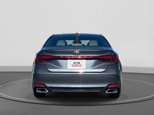 Used 2020 Toyota Avalon XLE image 3