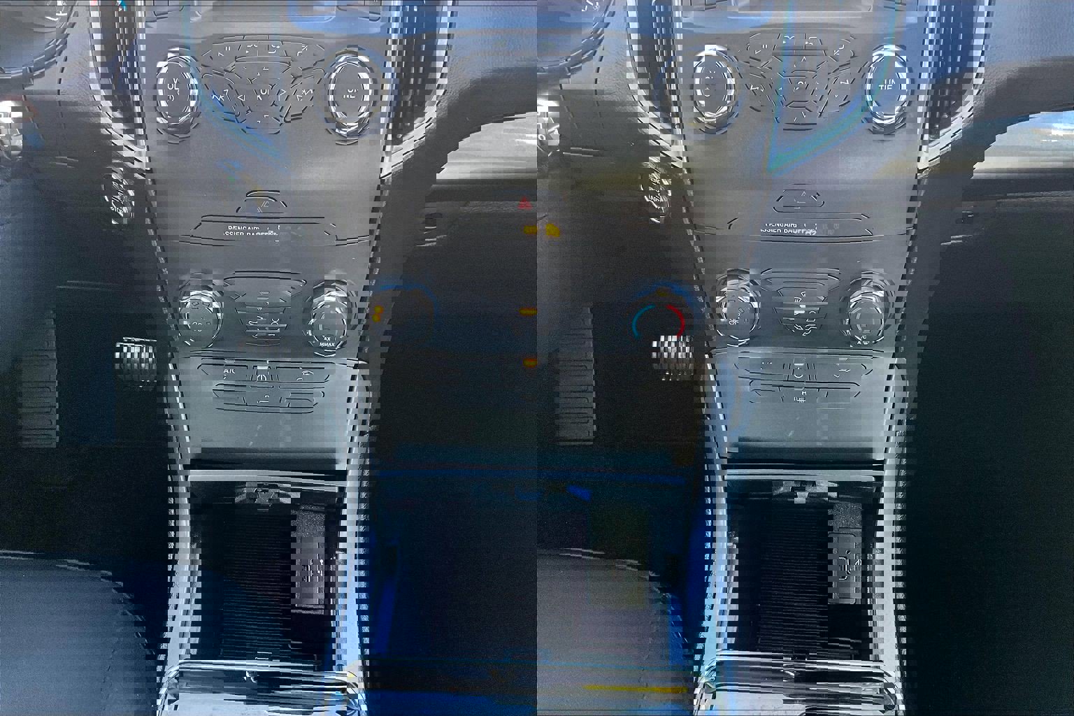 Certified 2019 Ford Edge SE image 24