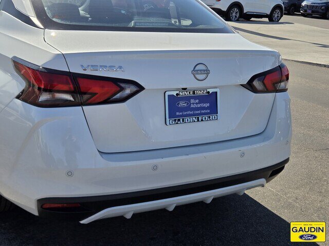 Used 2025 Nissan Versa SV FWD image 6