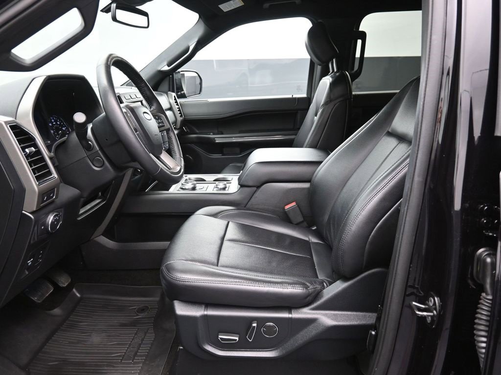 Certified 2019 Ford Expedition XLT w/ Equipment Group 202A image 21
