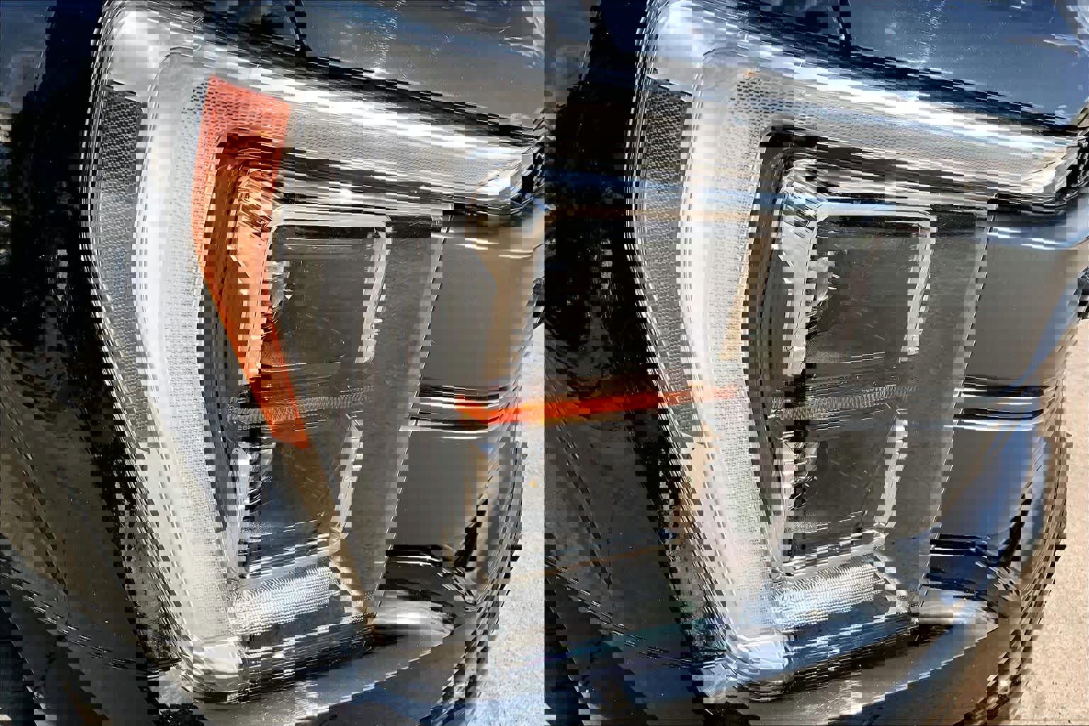 Certified 2022 Ford F150 Lariat w/ Equipment Group 502A High image 26