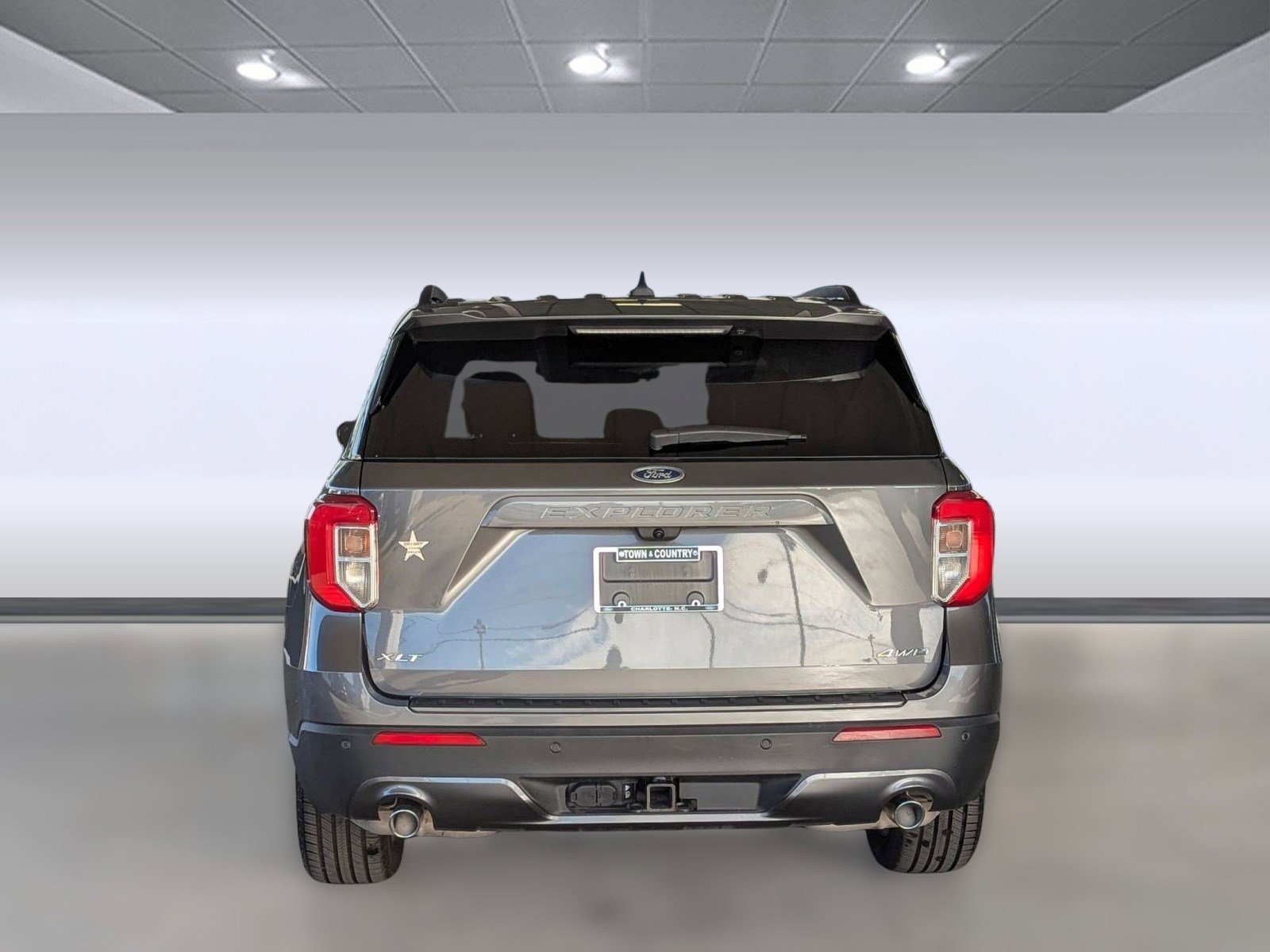 Certified 2023 Ford Explorer XLT w/ Equipment Group 202A image 8